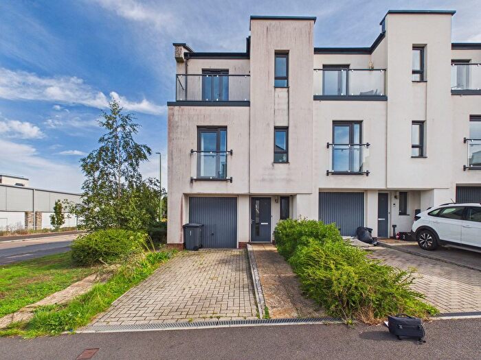 4 Bedroom Semi-Detached House For Sale In White Rock Road, Paignton, TQ4