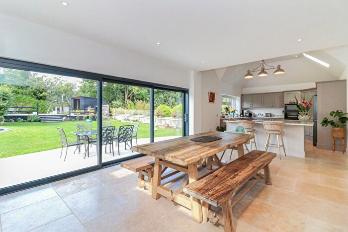 4 Bedroom Detached House For Sale In Spurgrove, Frieth, Henley-on-thames, RG9
