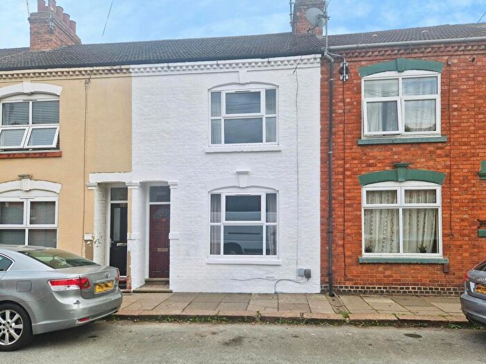 2 Bedroom Terraced House To Rent In Southampton Road, Northampton, NN4