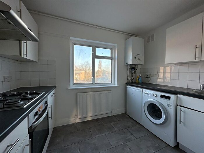 2 Bedroom Flat To Rent In Ruislip Road, Greenford, UB6
