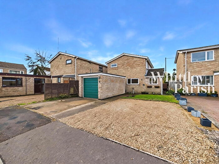 4 Bedroom Detached House For Sale In De Morley Close, Roydon, Diss, IP22