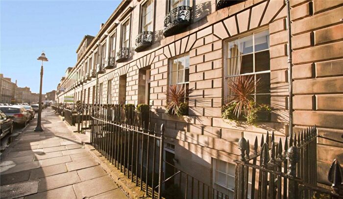 1 Bedroom Flat To Rent In Alva Street, Edinburgh, EH2