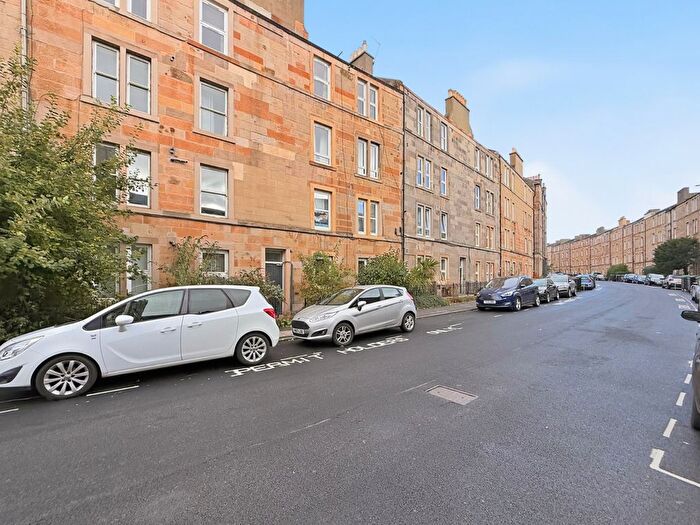 1 Bedroom Flat For Sale In / Caledonian Crescent, Dalry, Edinburgh, EH11