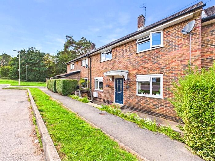 3 Bedroom Terraced House For Sale In Beaufort Road, Bordon, GU35