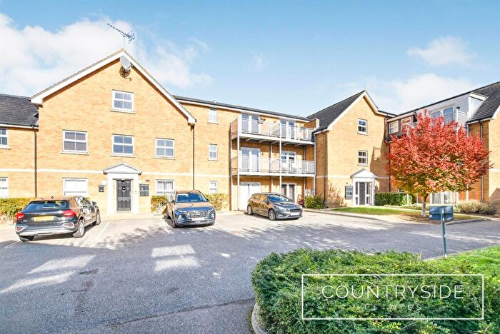 2 Bedroom Flat For Sale In London Road, Benfleet, SS7