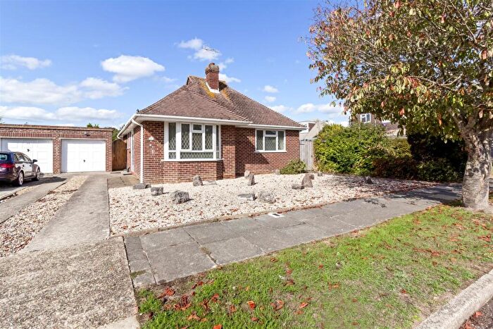 2 Bedroom Bungalow For Sale In Sea Lane Gardens, Ferring, Worthing, BN12