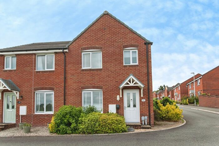 3 Bedroom Semi-Detached House For Sale In Allotment Approach, Tiverton, EX16