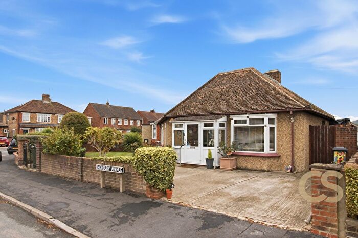 2 Bedroom Detached Bungalow For Sale In Highbury Avenue, Hoddesdon, Hertfordshire, EN11