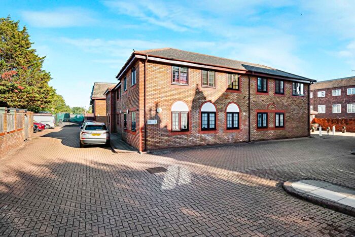 1 Bedroom Flat For Sale In Southend House, Eltham, SE9
