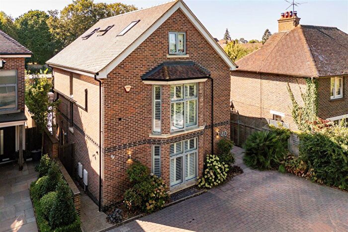 4 Bedroom Detached House For Sale In Blackborough Road, Reigate, RH2