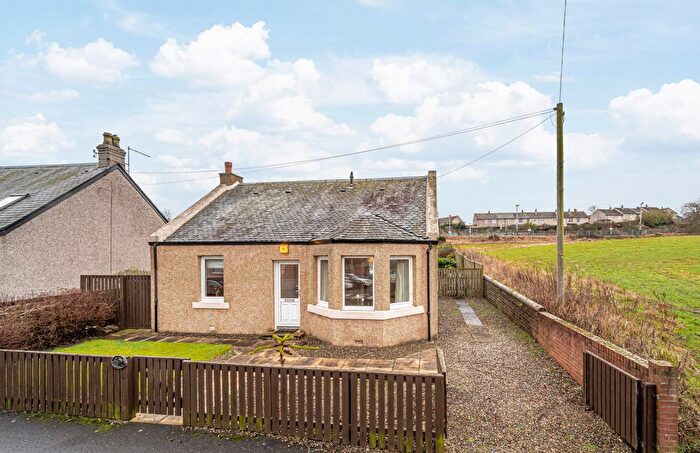 2 Bedroom Bungalow For Sale In School Lane, Cardenden, Lochgelly, KY5
