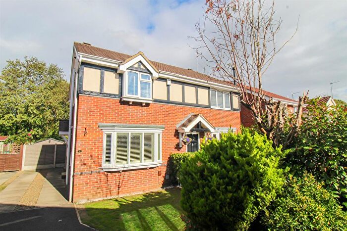 3 Bedroom Semi-Detached House For Sale In Chesterton Court, Horbury, Wakefield, WF4