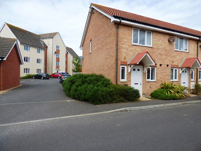 2 Bedroom House To Rent In Gratwicke Drive, Wick, Littlehampton, BN17