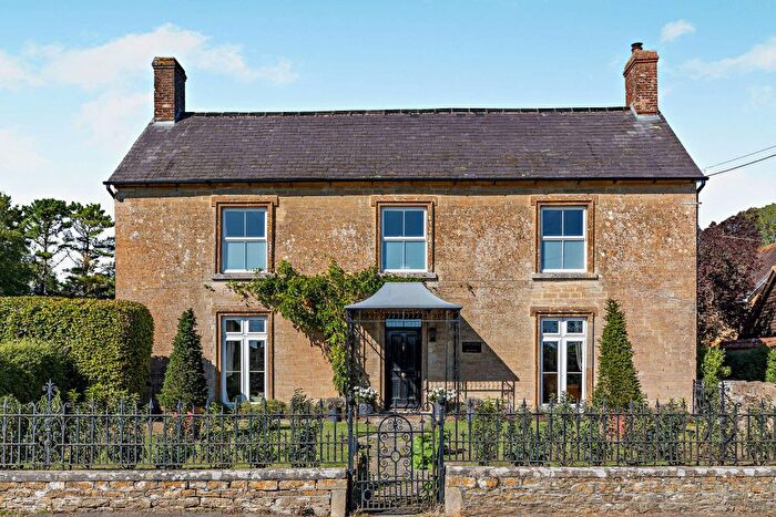 5 Bedroom Detached House For Sale In New Street, Marnhull, Sturminster Newton, Dorset, DT10