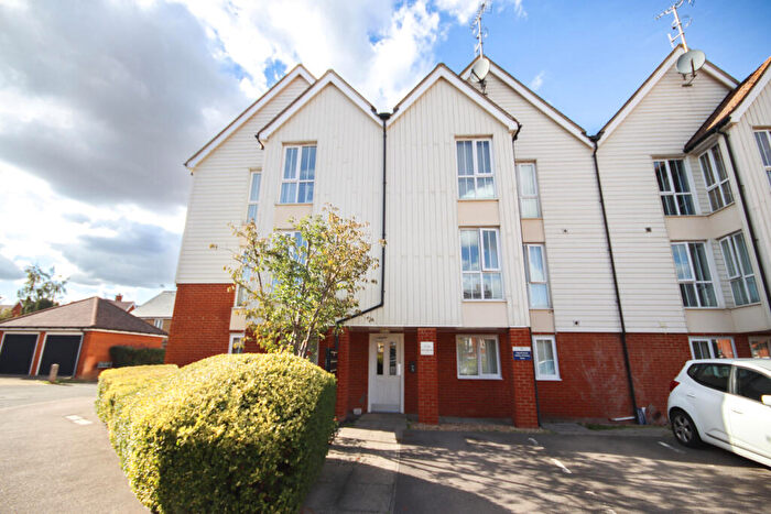 2 Bedroom Flat To Rent In Iris Drive, Sittingbourne, Kent, ME10