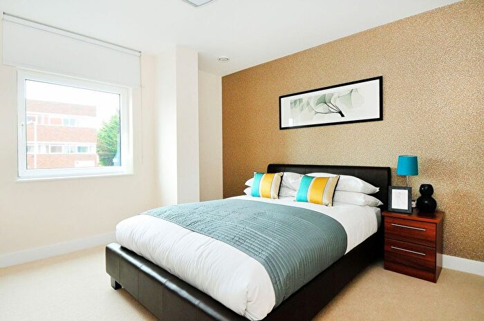 2 Bedroom Flat To Rent In Trs Apartments, Southall, UB2