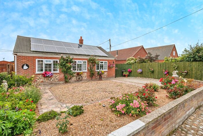 3 Bedroom Detached Bungalow For Sale In Sunset Walk, Eccles-On-Sea, Norwich, NR12