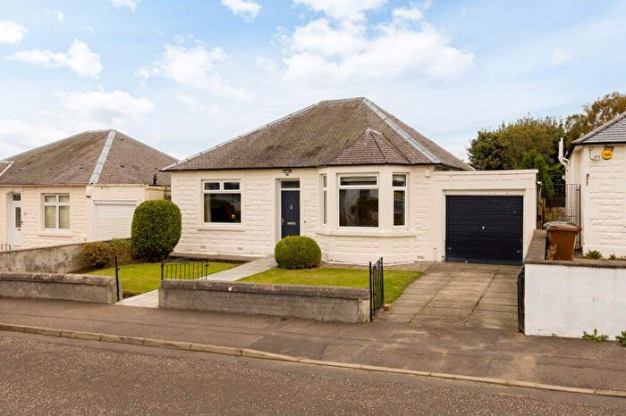 3 Bedroom Detached Bungalow For Sale In Christiemiller Avenue, Edinburgh, EH7