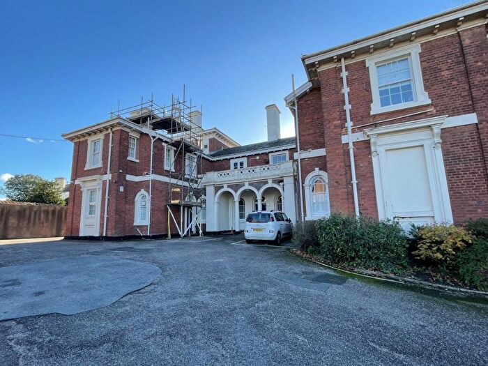 2 Bedroom Flat For Sale In Fairpark Road, St Leonards, EX2