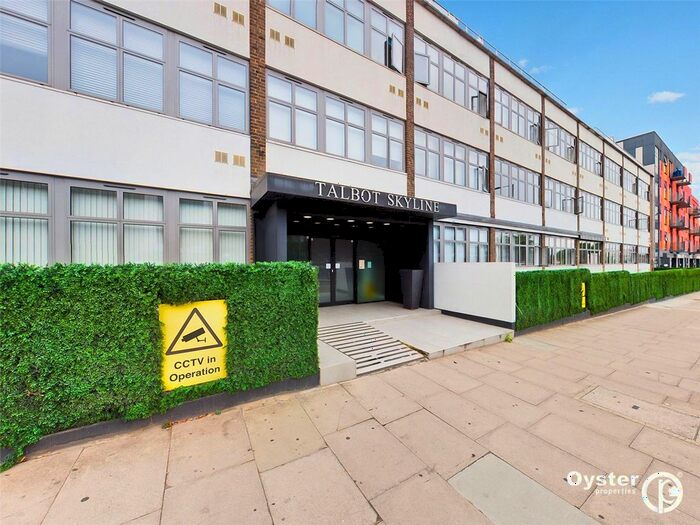 1 Bedroom Studio For Sale In Imperial Drive, Harrow, HA2