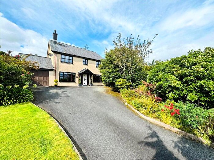 4 Bedroom Detached House For Sale In Pentrefelin, Criccieth, Gwynedd, LL52