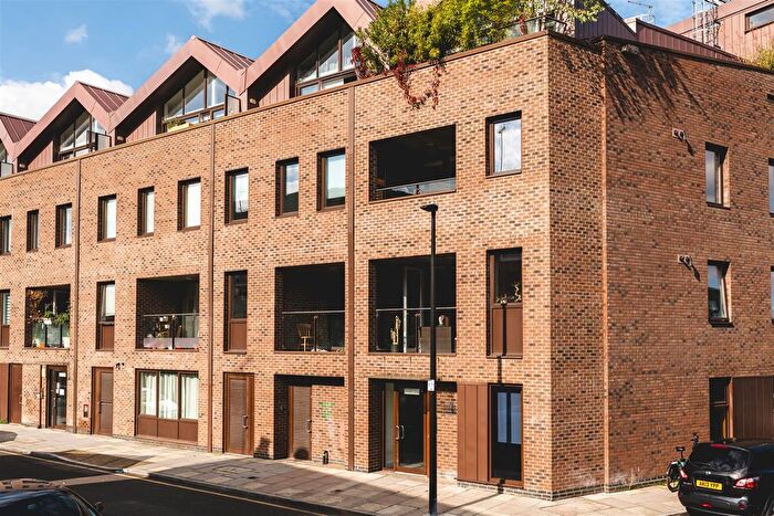 1 Bedroom Flat For Sale In Wadeson Street, London, E2