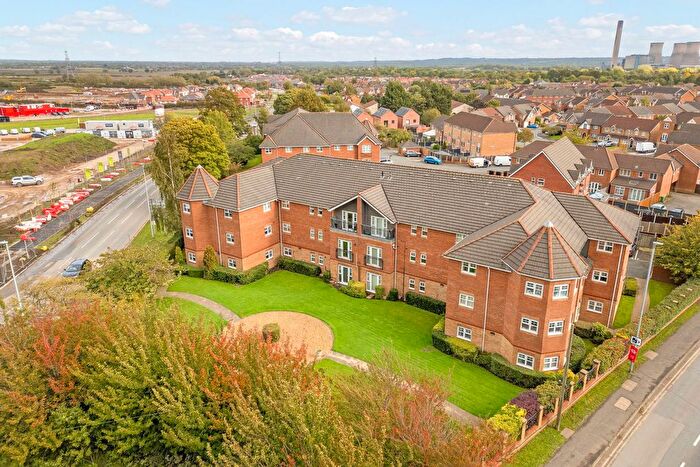 2 Bedroom Flat For Sale In The Rowans, Hampton Court Way, Widnes, WA8