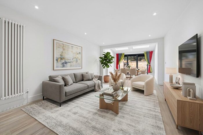 4 Bedroom Terraced House To Rent In Holm Oak Close, East Putney, SW15