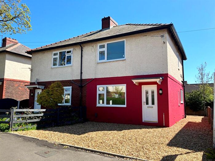 2 Bedroom Semi-Detached House To Rent In Vale Avenue, Horwich, Bolton, BL6