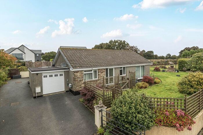 3 Bedroom Detached Bungalow For Sale In Pensilva, Liskeard, PL14
