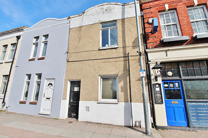 3 Bedroom Flat For Sale In Fratton Road, Fratton, PO1