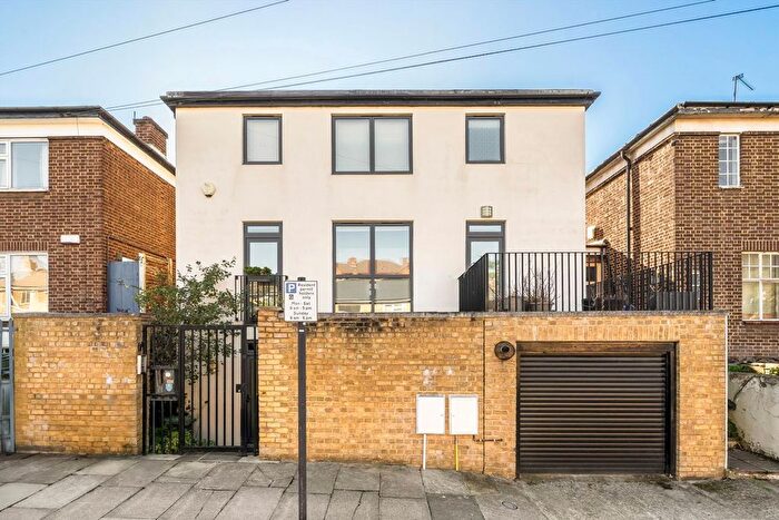 4 Bedroom Detached House For Sale In Winforton Street, Greenwich, SE10