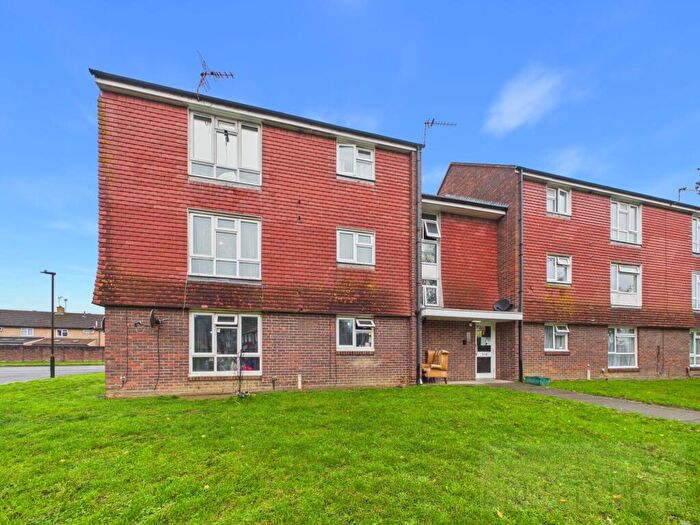 1 Bedroom Flat For Sale In Ivory Walk, Crawley, RH11