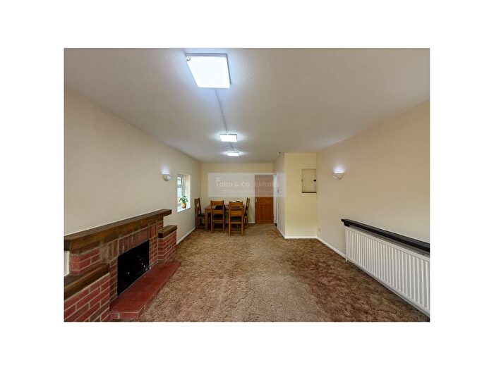 4 Bedroom Detached Bungalow To Rent In Lane End Road, High Wycombe, HP12