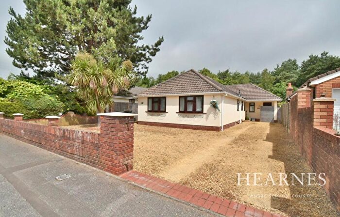 4 Bedroom Detached Bungalow For Sale In Leeson Drive, Ferndown, BH22