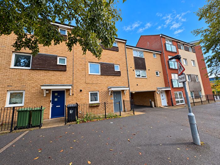 4 Bedroom Town House To Rent In Eagle Way, Hampton Centre, Peterborough, PE7