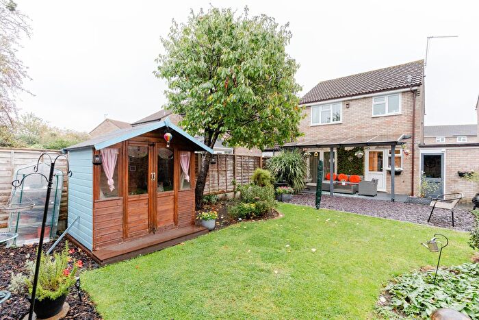 3 Bedroom Link Detached House For Sale In Hawthorn Way, Stoke Gifford, Bristol, BS34