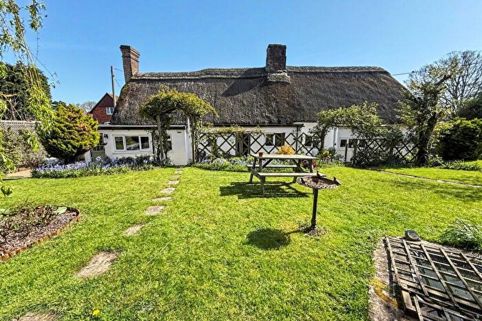 5 Bedroom Detached House For Sale In Downton, SP5