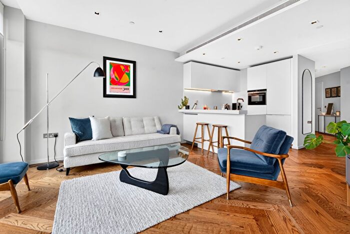 1 Bedroom Flat For Sale In Upper Ground, London, SE1