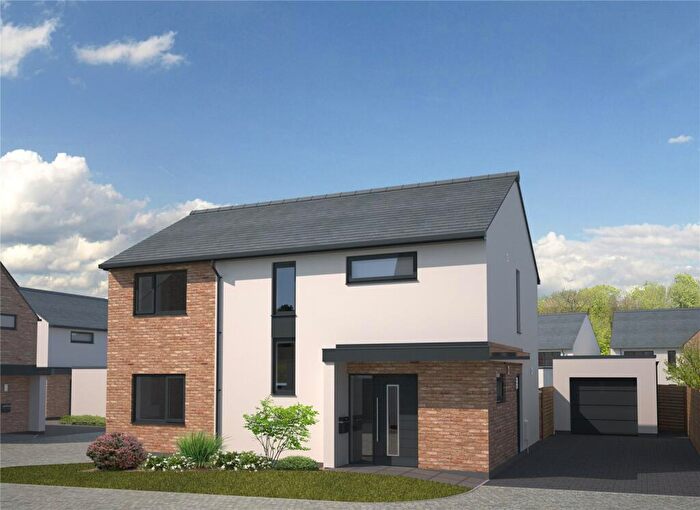 3 Bedroom Detached House For Sale In Lynden Place, Newcourt Road, Topsham, Exeter, EX3