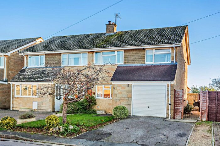 3 Bedroom Semi-Detached House For Sale In Aldsworth Close, Fairford, Gloucestershire, GL7