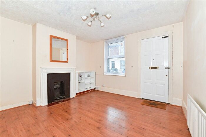 2 Bedroom Terraced House For Sale In Perryfield Street, Maidstone, Kent, ME14