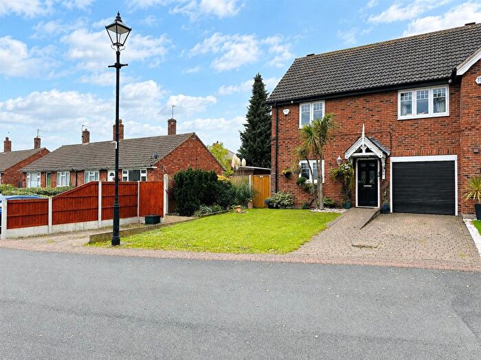 3 Bedroom End Of Terrace House For Sale In The Old Nursery Yard, Thorne, Doncaster, DN8