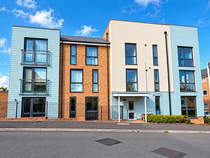 2 Bedroom Apartment For Sale In Snowdrop Drive, Lyde Green, Bristol, BS16