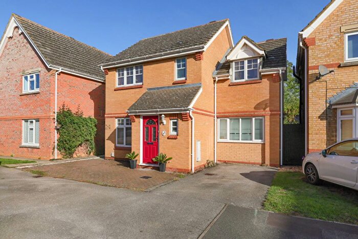 3 Bedroom Detached House For Sale In Pitfield Close, Fenstanton, Huntingdon, PE28