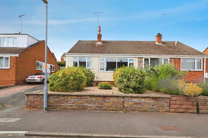 2 Bedroom Semi-Detached Bungalow For Sale In Dunnington Avenue, Kidderminster, DY10