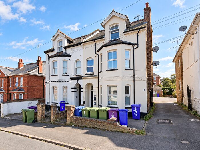1 Bedroom Flat To Rent In St. Michaels Road, Aldershot, GU12