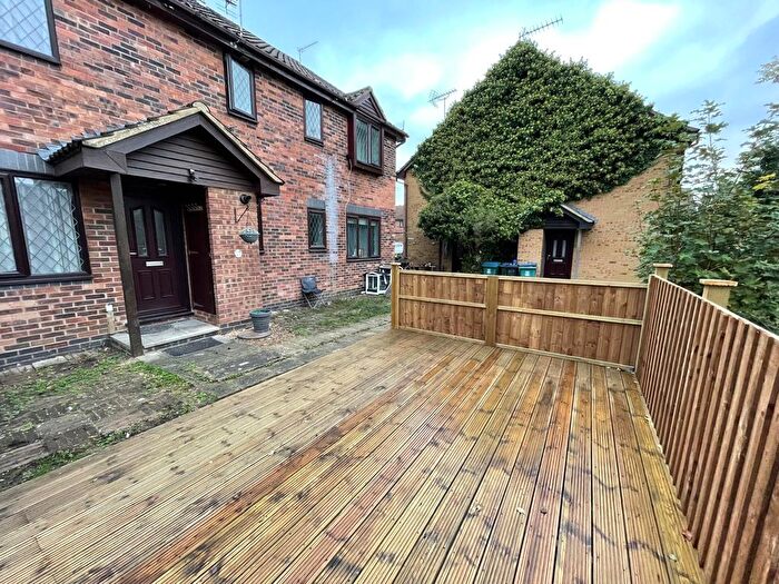 2 Bedroom Terraced House To Rent In Aspen Park Drive, Watford, WD25
