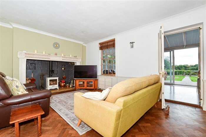 3 Bedroom Semi-Detached House For Sale In Lughorse Lane, Hunton, Maidstone, Kent, ME15
