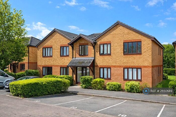 1 Bedroom Flat To Rent In Parklands, Banbury, OX16